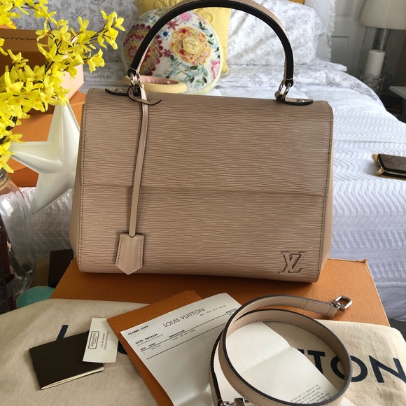 Louis Vuitton Cluny MM - Picture 2 of 16